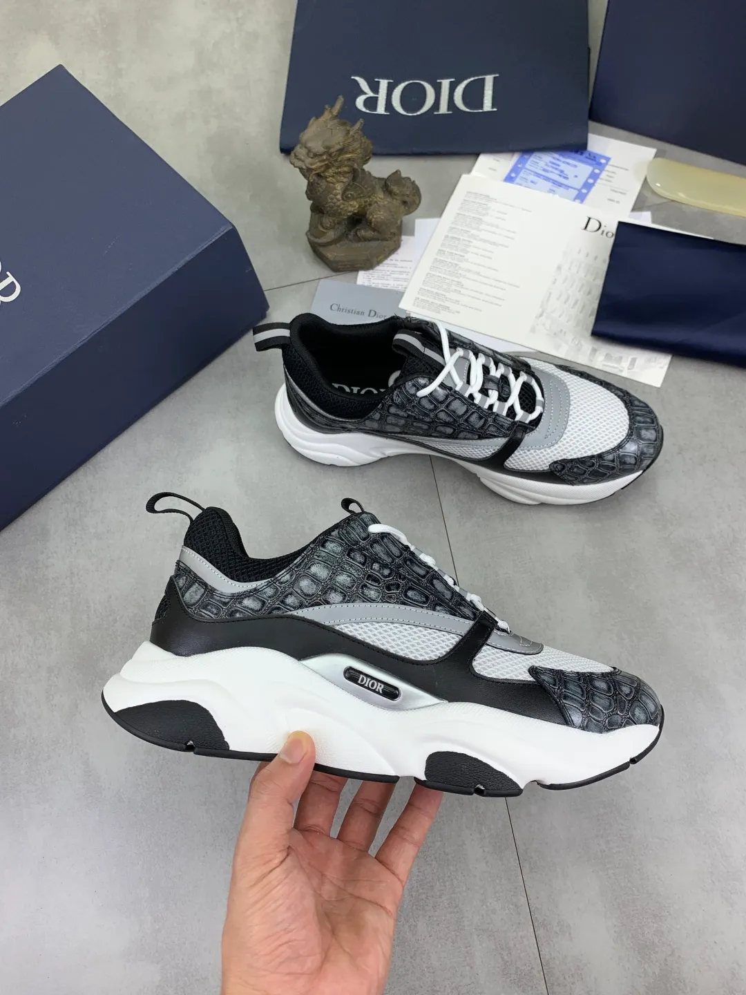 Men's shoes 💰P480 new style 💰new color high quality🔥🔥🔥, Dior [Dior] official website newly released 1:1 copy, the shoe body is made of imported original fine and breathable cloth and selected first-layer cowhide ➕original fine mesh lining insole, perfect shape and top quality 🙈rubber foam combination outsole is super light and wear-resistant👣, super hot style Code number: 38-45 (46 47 customized)